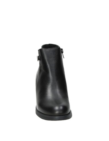 BOTÍN NEGRO DE TACÓN KAOLA
